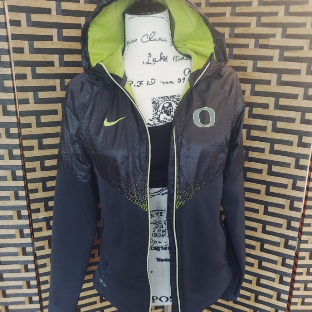 Nike Oregon Ducks Team Fanatics Dri-Fit Zip-Up  Fitted Windbreaker Hooded Jacket